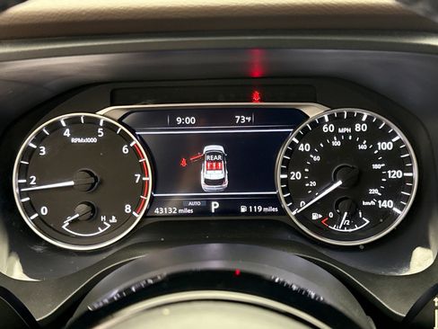 Used 2023 Nissan Rogue SL w/ SL Premium Package image 13