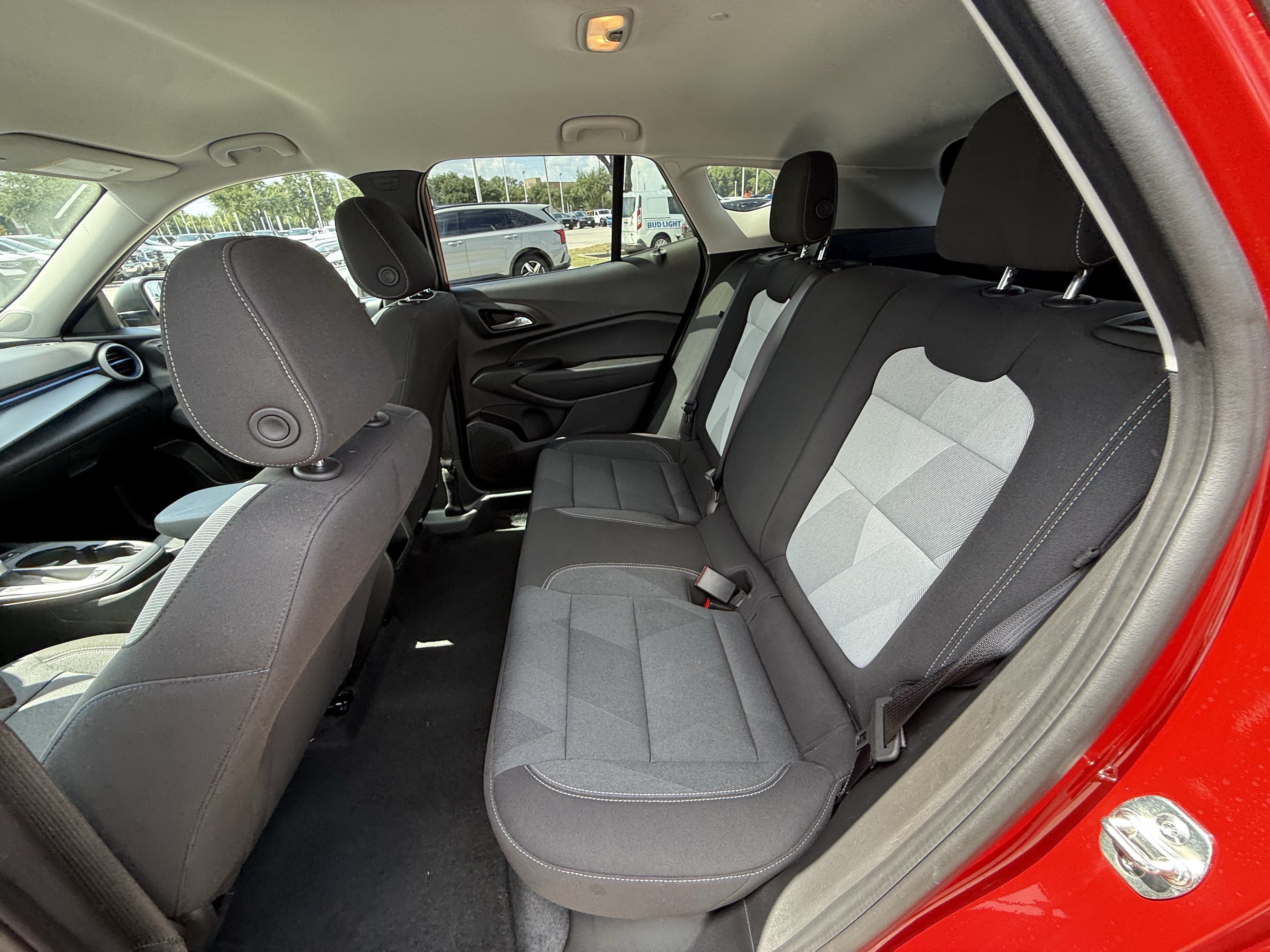 Used 2026 Chevrolet Trax LS FWD image 29