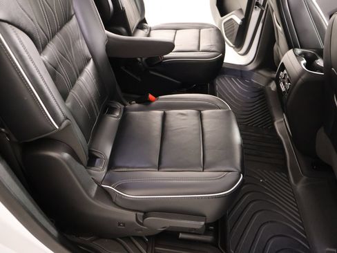 Used 2025 Buick Enclave Avenir FWD image 15