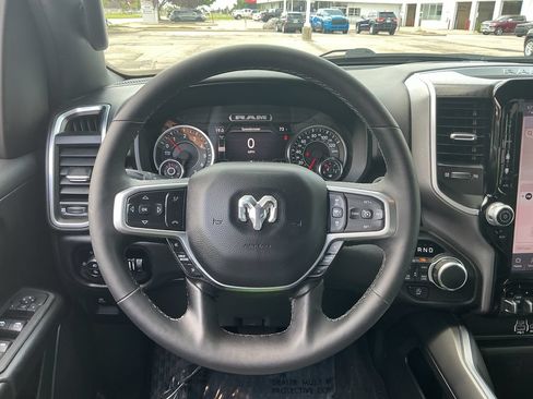 Certified 2025 RAM 1500 Big Horn AWD/4WD image 17