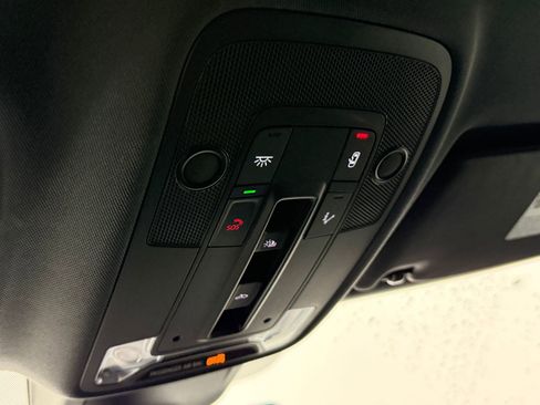 Certified 2025 Audi Q3 2.0T Premium image 30