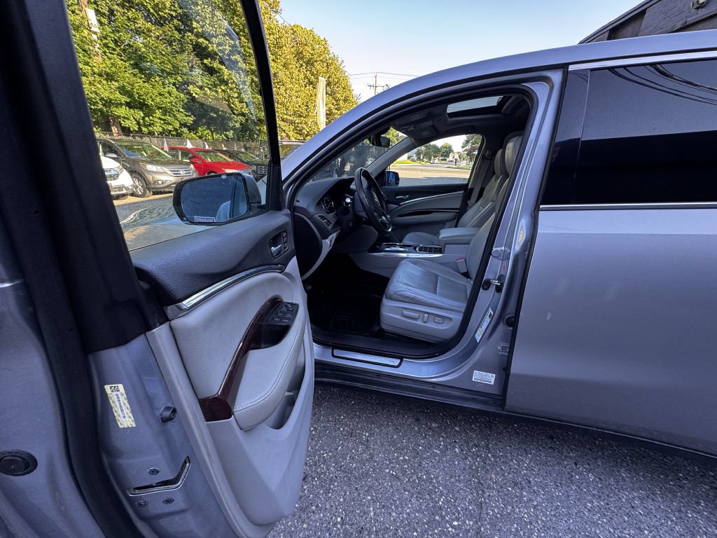 Used 2016 Acura MDX w/ Technology Package AWD/4WD image 12