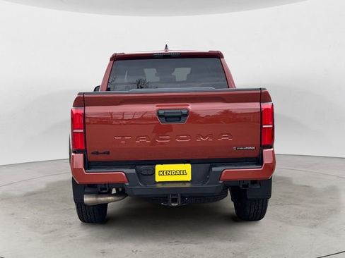 Used 2025 Toyota Tacoma TRD Off-Road image 4