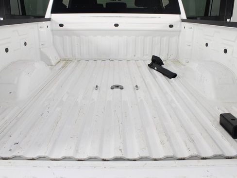 Used 2022 Chevrolet Silverado 2500 Custom w/ Custom Value Package image 17