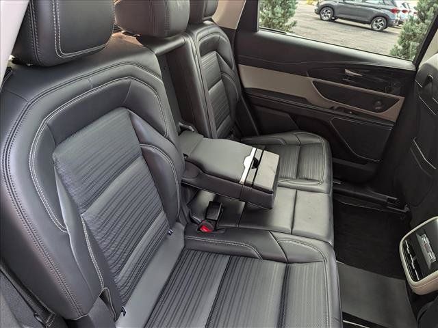 Used 2024 Lincoln Nautilus Reserve w/ Equipment Group 202A AWD/4WD image 18