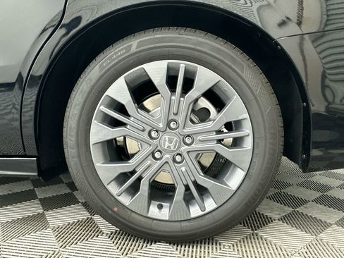 New 2026 Honda Odyssey Touring image 23