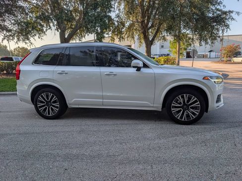 Used 2020 Volvo XC90 T6 Momentum w/ Protection Package Premier AWD/4WD image 10