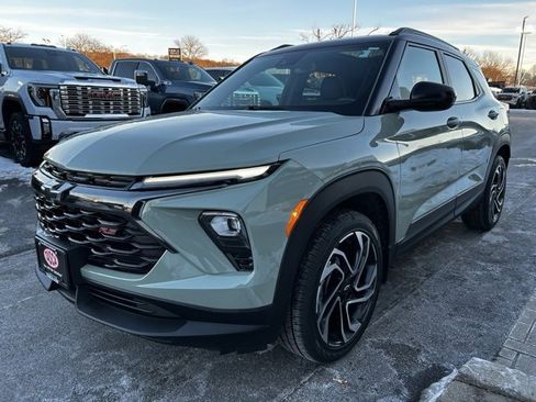 Used 2024 Chevrolet TrailBlazer RS w/ Convenience Package image 3