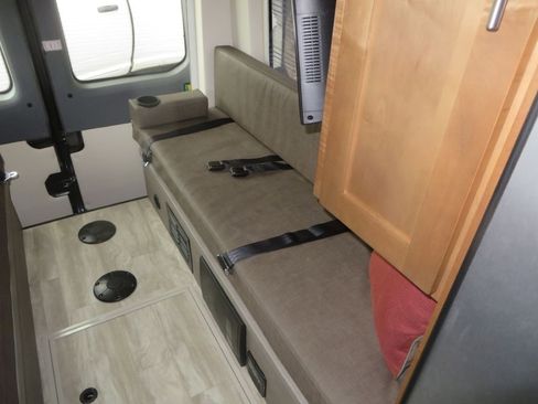 Used 2017 Ford Transit 350 XLT image 22