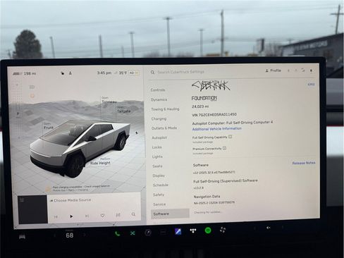 Used 2024 Tesla Cybertruck AWD Crew Cab image 18