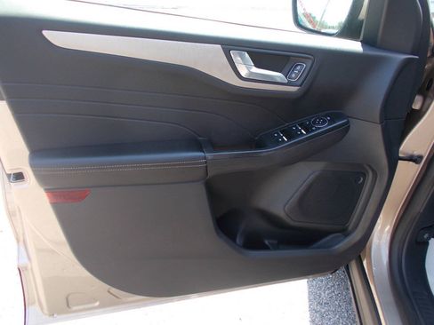 Used 2021 Ford Escape SEL AWD/4WD image 13