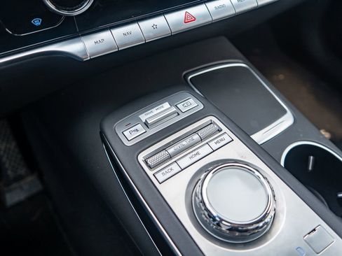 Used 2025 Genesis GV70 2.5T image 25