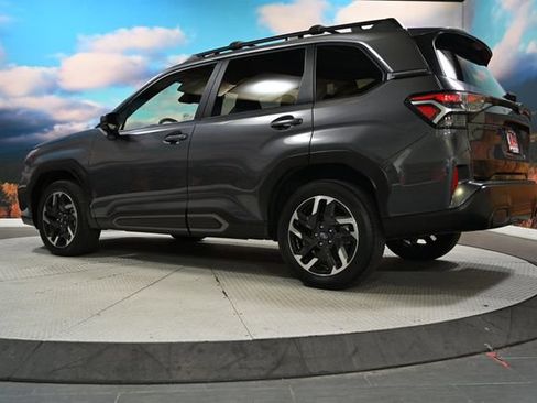 Used 2025 Subaru Forester Limited AWD/4WD image 6