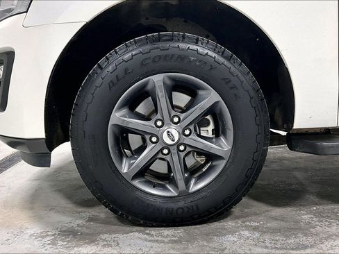 Used 2021 Ford Expedition XLT image 11