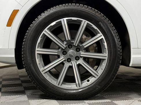 Used 2018 Audi Q7 3.0T Prestige image 12