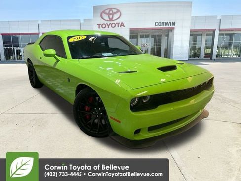 Used 2015 Dodge Challenger SRT Hellcat image 2