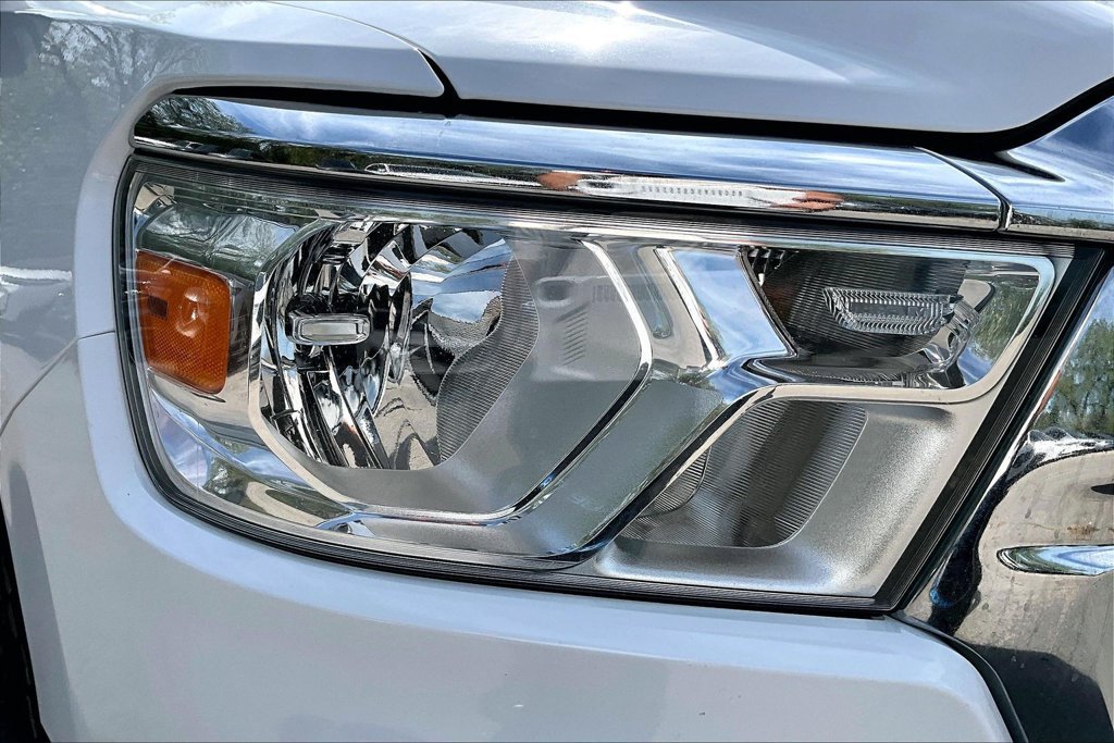 Used 2024 RAM 1500 Big Horn AWD/4WD image 39