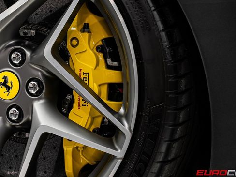 Used 2022 Ferrari F8 Tributo image 28