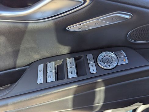 Used 2023 Genesis G80 2.5T image 28