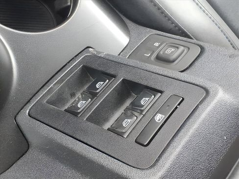 Used 2021 Ford Bronco Black Diamond image 11