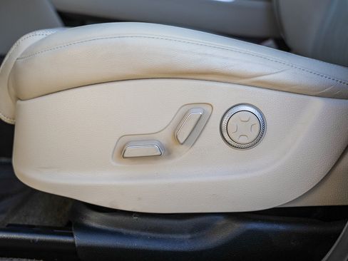 Used 2021 Genesis GV80 2.5T AWD/4WD image 22