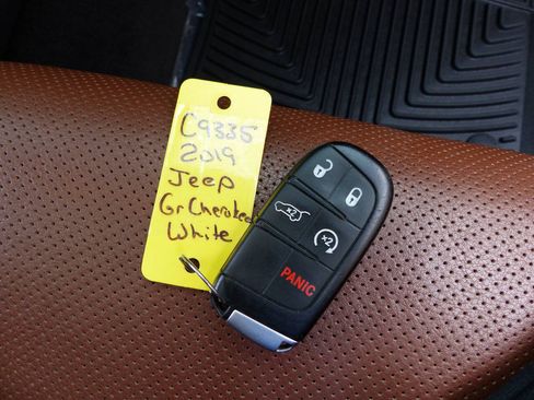 Used 2019 Jeep Grand Cherokee Summit w/ Platinum Series Group AWD/4WD image 55