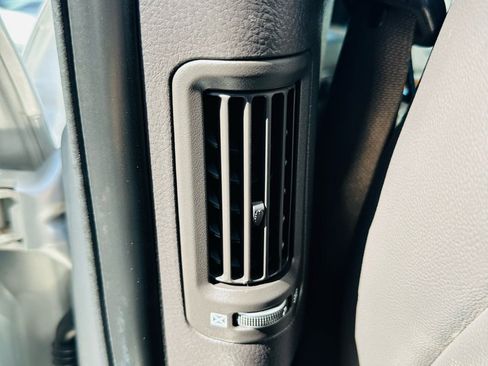 Used 2012 Hyundai Santa Fe Limited image 19