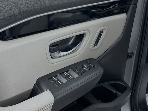 Certified 2024 Honda Pilot Touring image 17