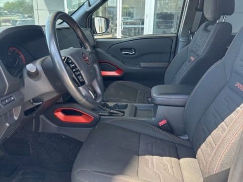 Used 2025 Nissan Frontier Pro-X image 9