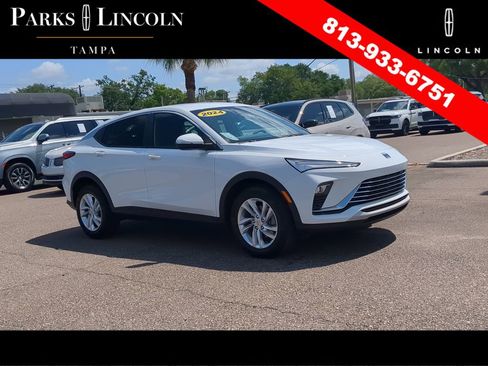 Used 2024 Buick Envista Preferred FWD image 1