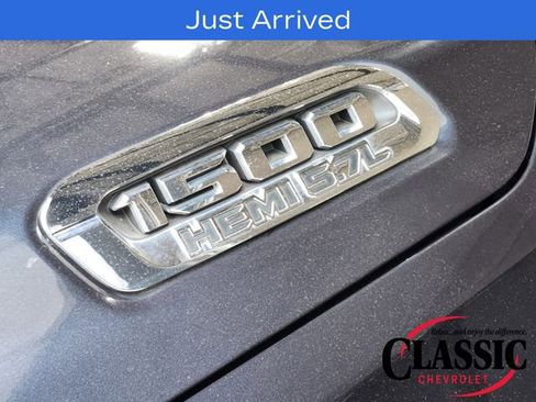 Used 2019 RAM 1500 Big Horn AWD/4WD image 12