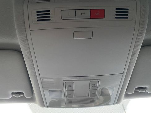 Used 2017 Volkswagen Golf S image 30