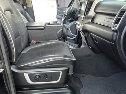 Used 2019 RAM 1500 Laramie image 15