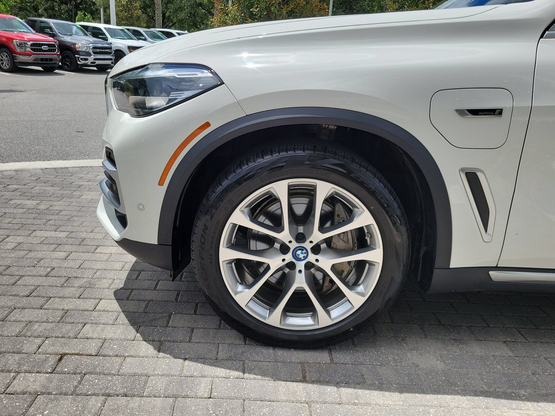 Used 2023 BMW X5 xDrive45e w/ Climate Comfort Package AWD/4WD image 7