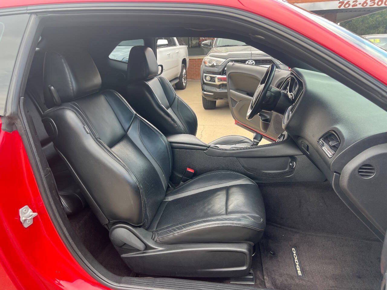 Used 2017 Dodge Challenger SXT Plus RWD image 17