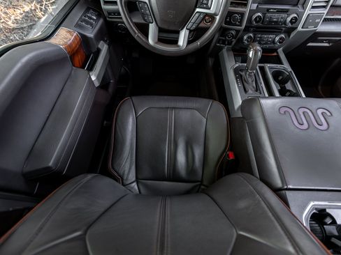 Used 2017 Ford F150 King Ranch w/ Equipment Group 601A Luxury AWD/4WD image 56
