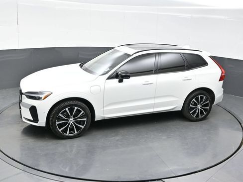 Used 2023 Volvo XC60 T8 Plus AWD/4WD image 32