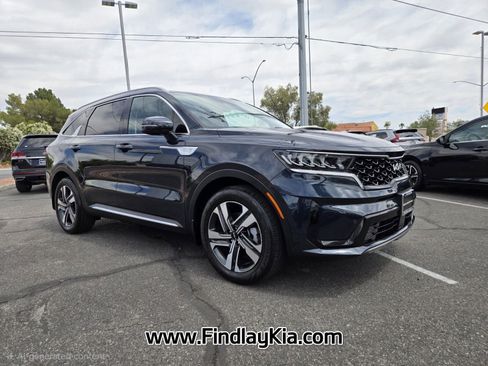 Used 2023 Kia Sorento EX AWD/4WD image 3