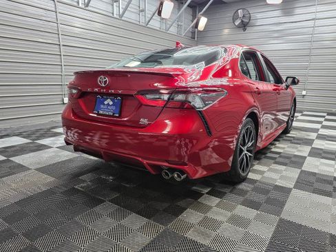 Used 2022 Toyota Camry SE AWD/4WD image 6