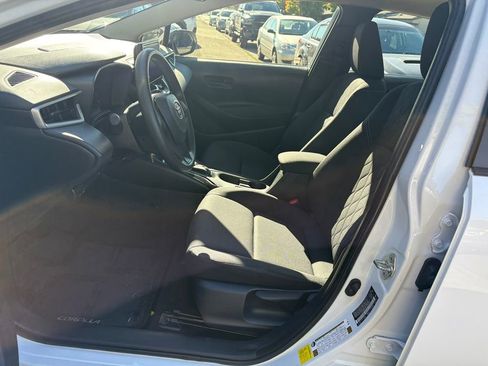 Used 2023 Toyota Corolla LE image 15