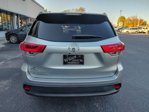 Used 2019 Toyota Highlander LE image 5