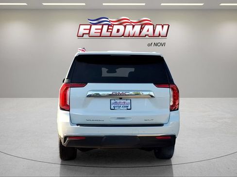 Used 2023 GMC Yukon SLT AWD/4WD image 4