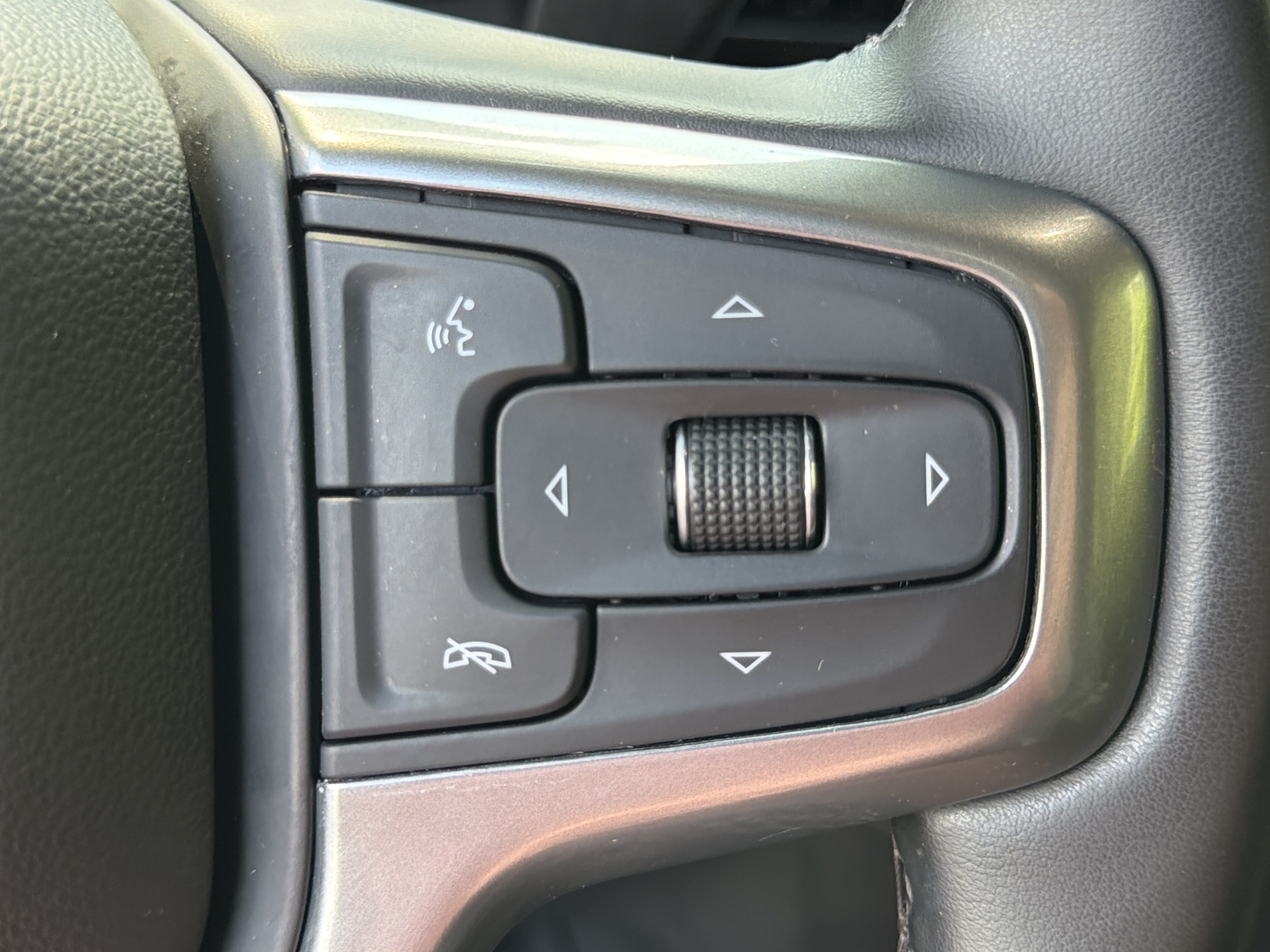 Used 2023 Chevrolet Silverado 1500 LT w/ LPO, Dark Essentials Package AWD/4WD image 25