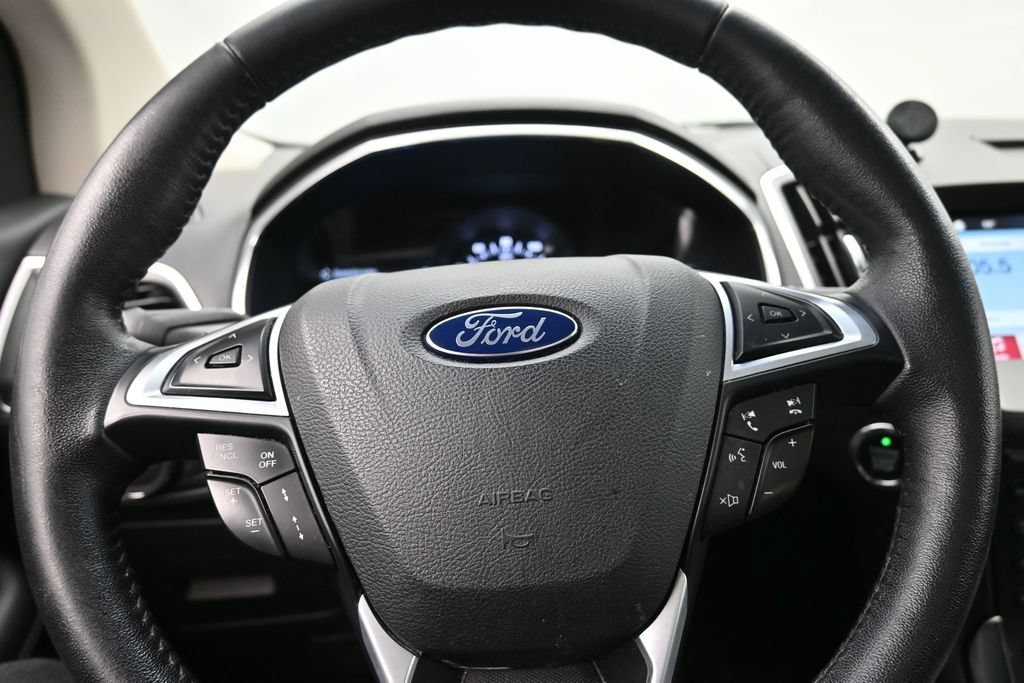 Used 2016 Ford Edge Titanium w/ Equipment Group 301A AWD/4WD image 13