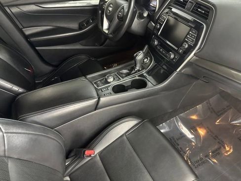 Used 2021 Nissan Maxima 3.5 SV w/ Floor Mat Group FWD image 21