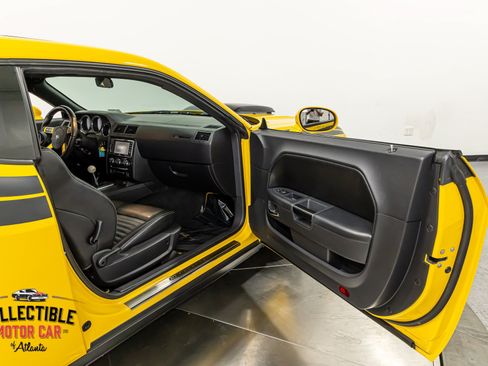 Used 2010 Dodge Challenger R/T RWD image 97