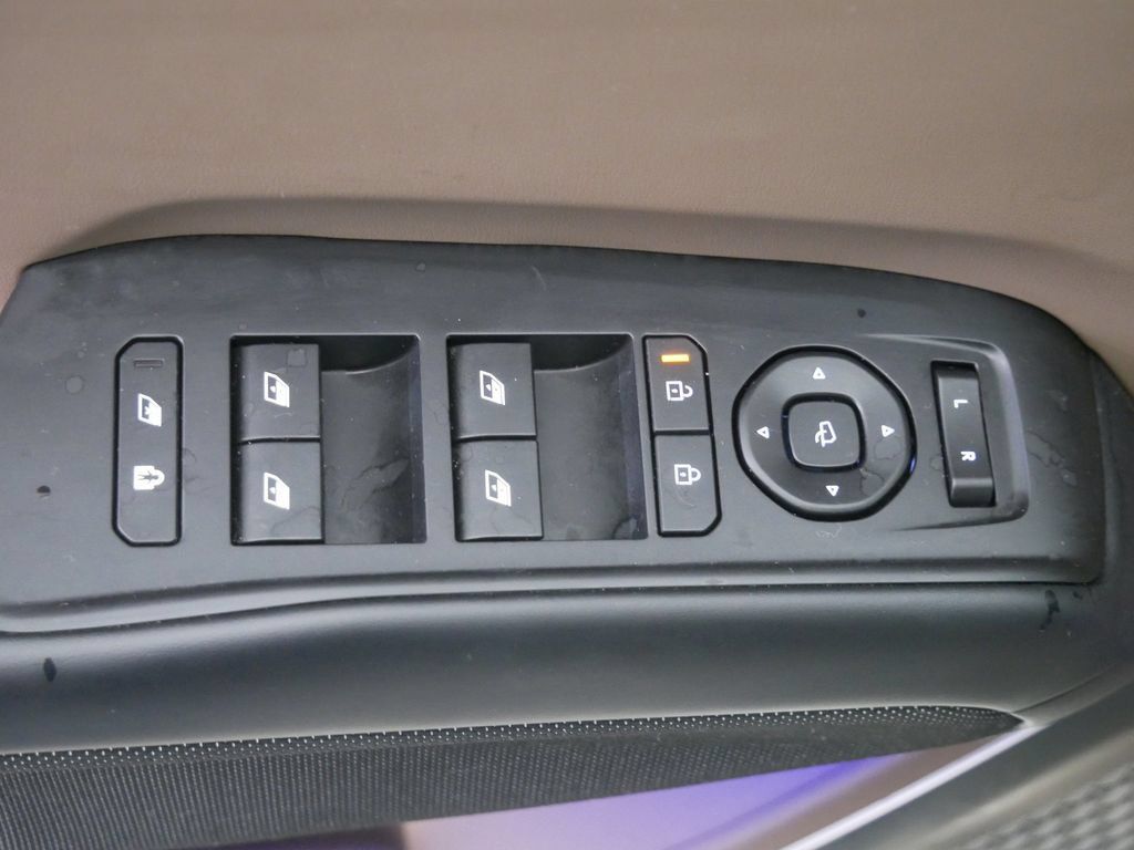 Used 2024 Kia EV9 GT-Line AWD/4WD image 24