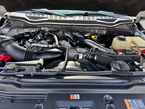 Used 2019 Ford F250 Lariat AWD/4WD image 9