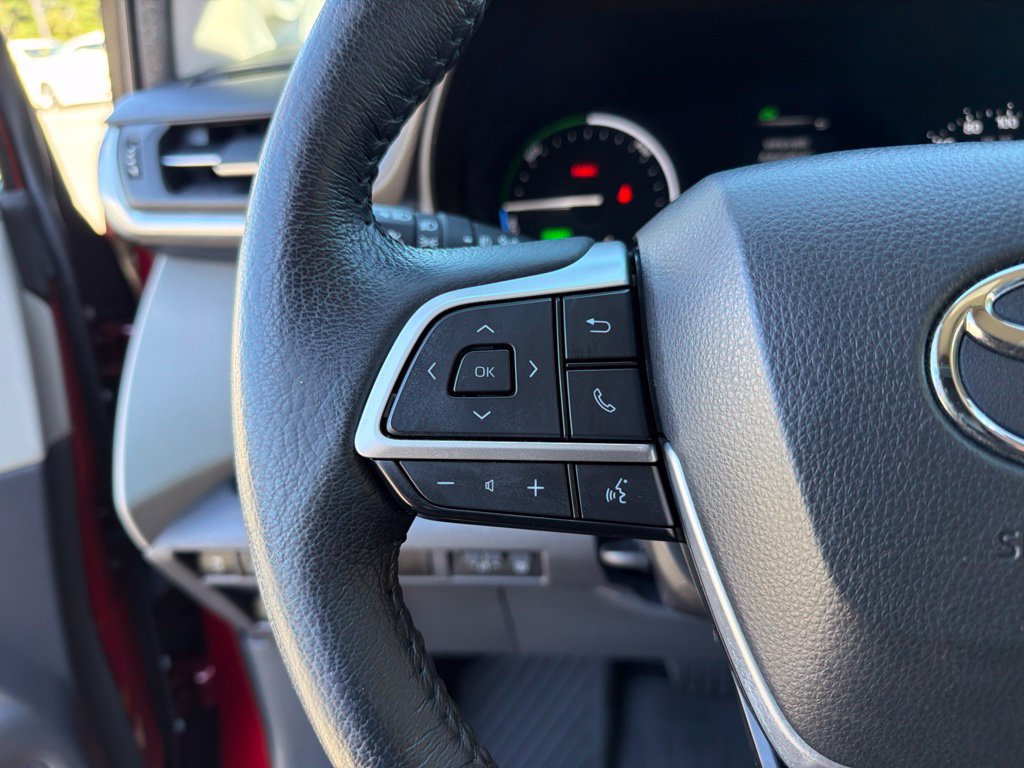 Used 2024 Toyota Sienna XLE w/ XLE Plus Package AWD/4WD image 16