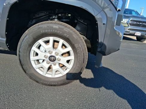 New 2025 Toyota Tacoma SR5 image 3